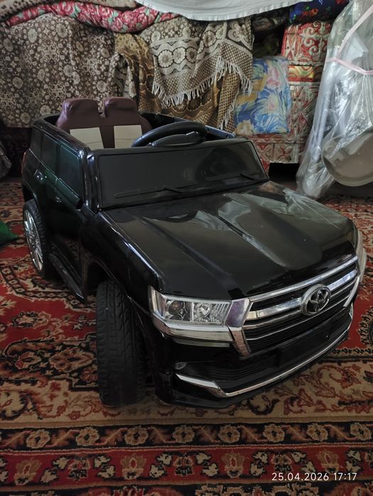 Детский электромобиль