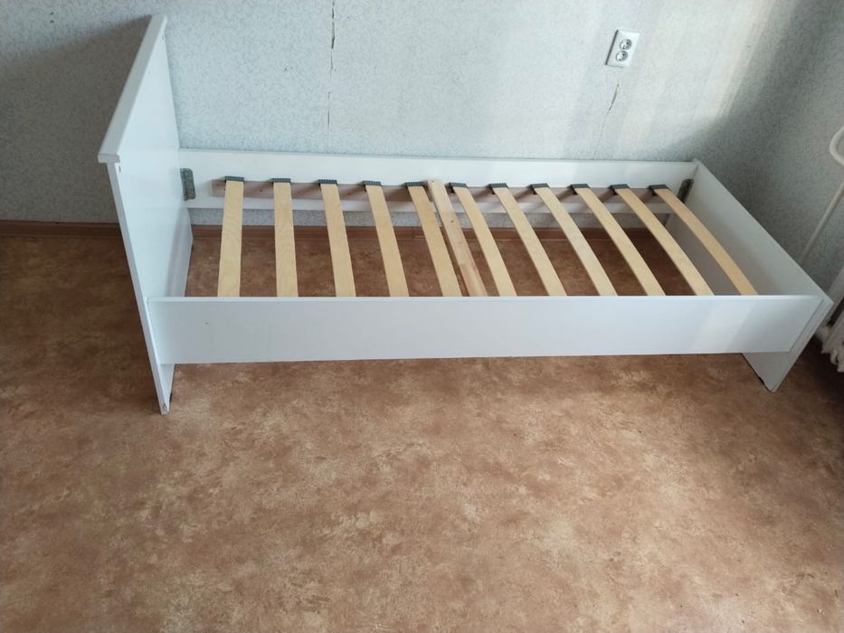 Продам кровать БУ
