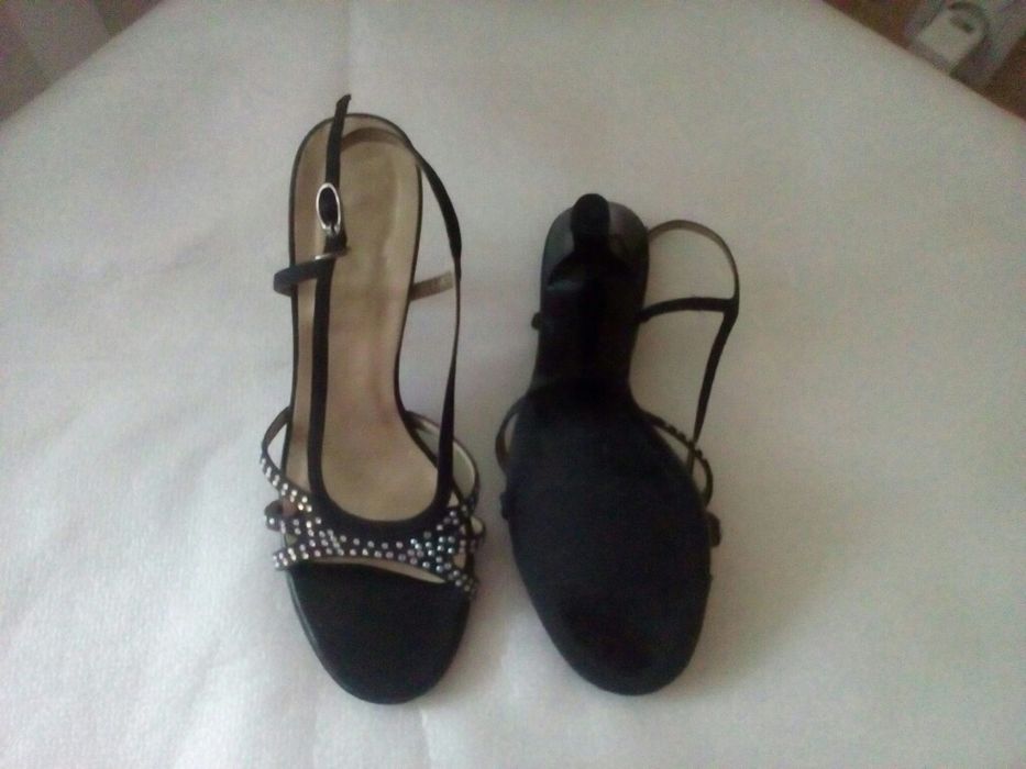 Босоножки.                .