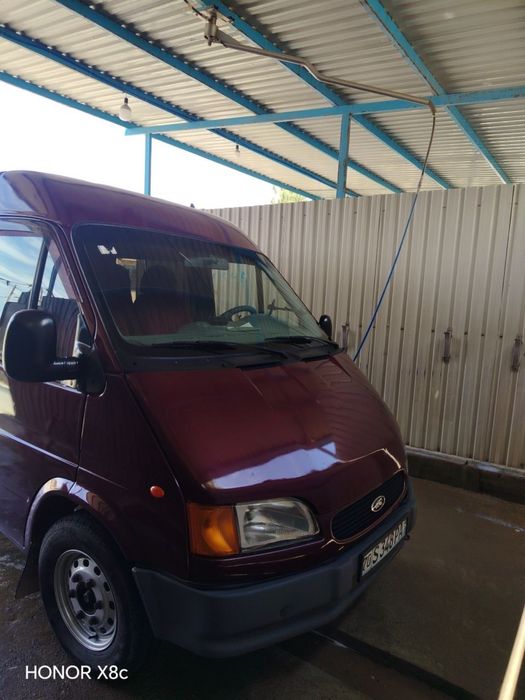 Ford tranzit sotiladi