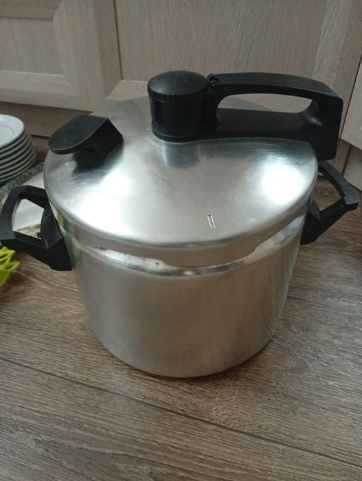 Продам скороварку советская