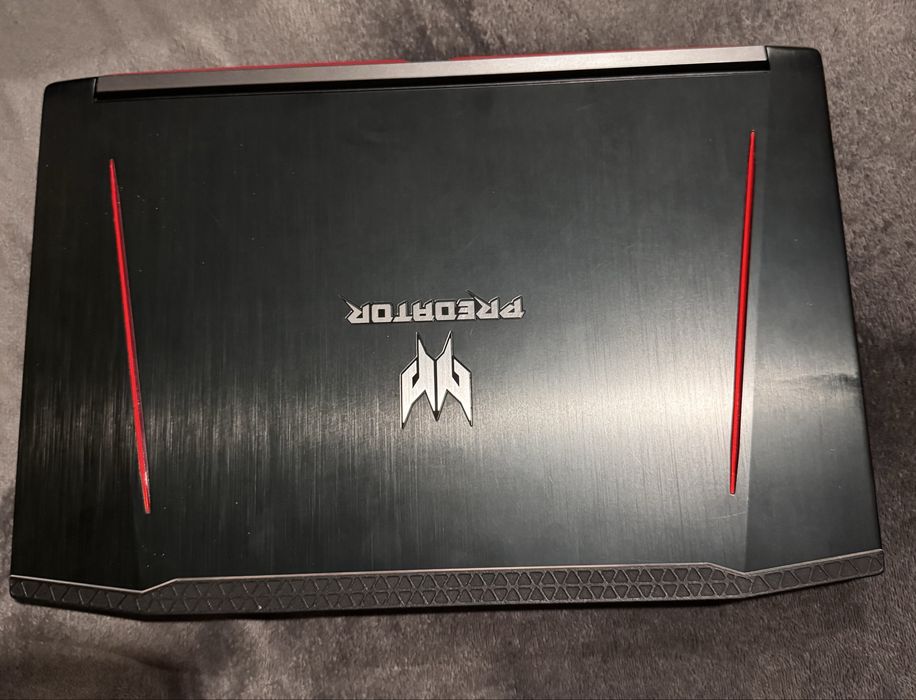 Лаптоп Acer Predator Helios 300 / GTX 1060 6GB / 24GB RAM / 1TB + SSD / за ремонт или части