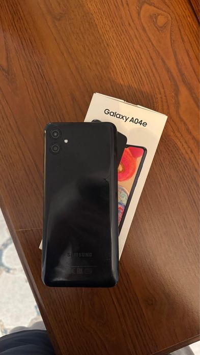 Samsung Galaxy A04e (Продам Самсунг)