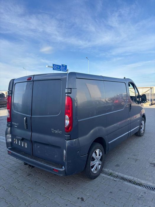 Dezmembram Renault Trafic 2.0 diesel din 2012