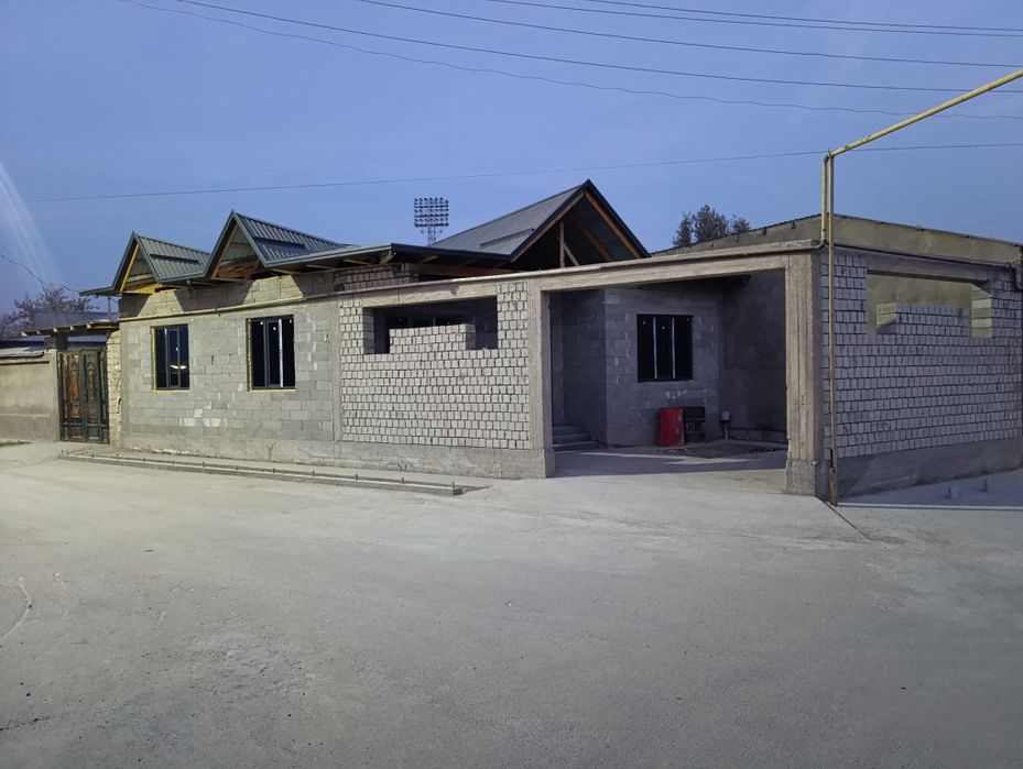 Uy sotiladi Toshkent viloyati karobka holatda