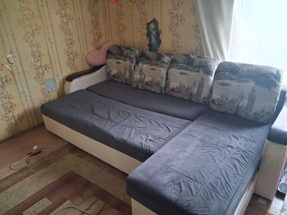 Продам диван 15000 тысяч