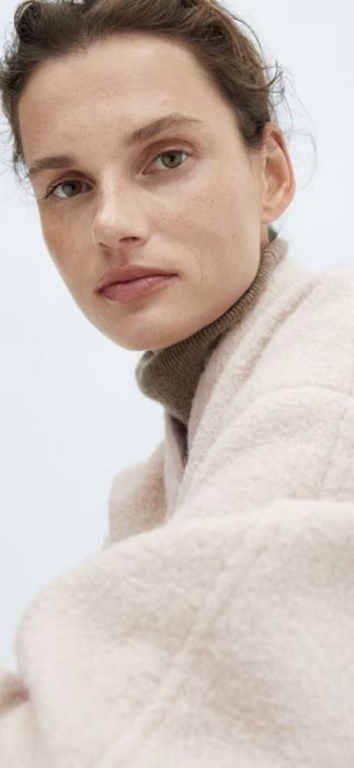 Шерстяной бомбер Mango