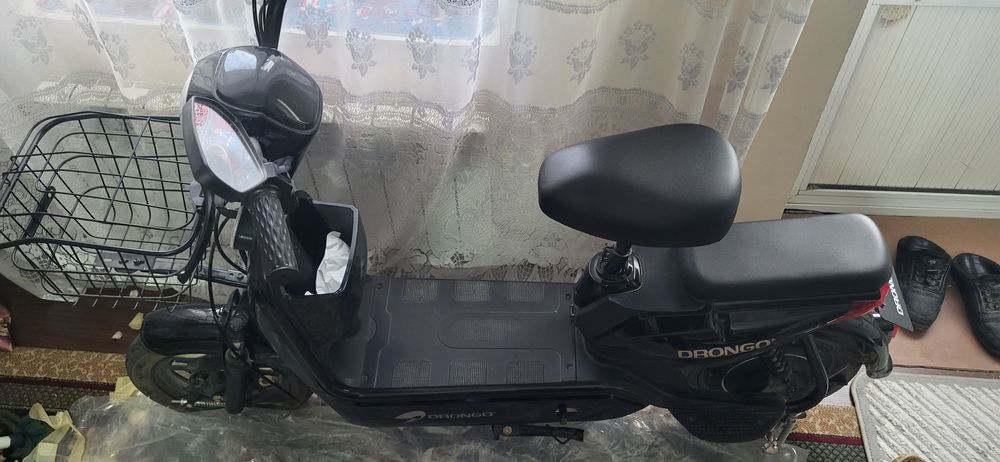 Продаётся электроскутер Drongo R15