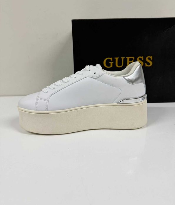 Guess Willen platform