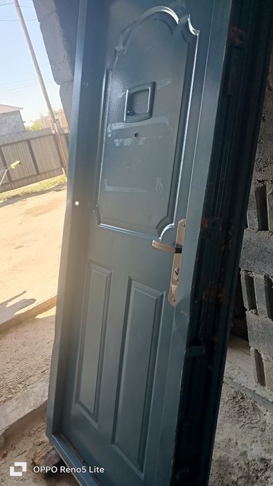 Продам дверь состояние хороший