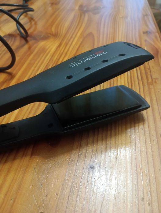 Преса за изправяне на коса керамична