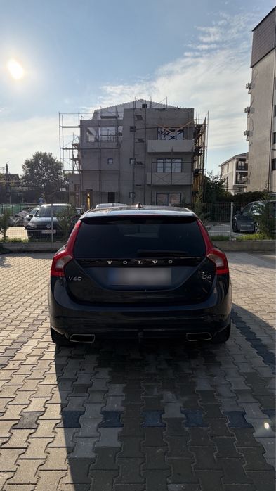 VOLVO V60 2015 — imagine 2