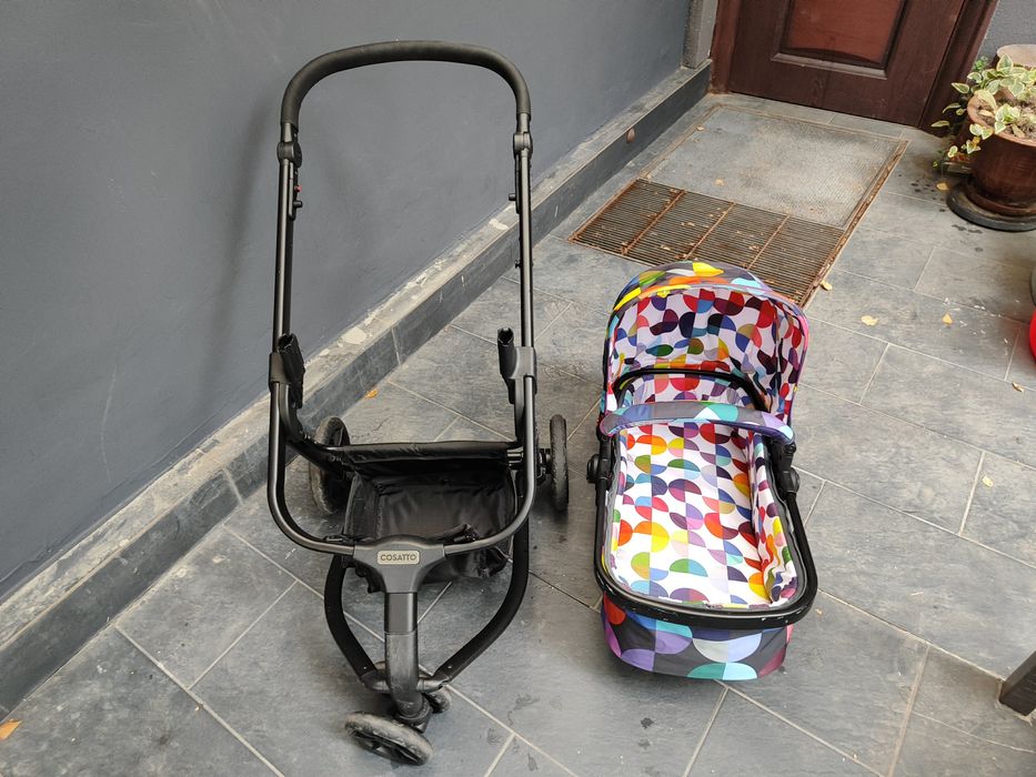 Бебешка количка Cosatto Giggle 2in1 с кош за кола, дъждобран и чувал