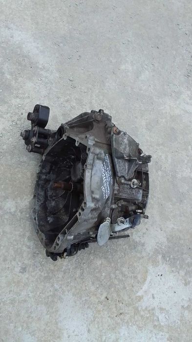 Ръчни скорости Mazda 3 1.5i 100кс. SkyActiv 2014г.