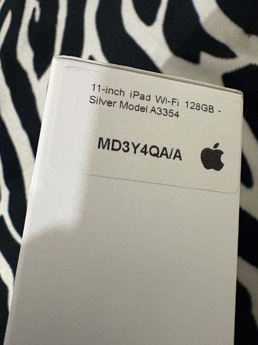 Продам ipad 128gb silver