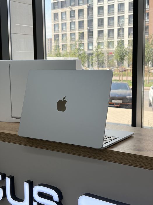 Macbook Air 13 M3 16/256 gb EAC | iStatus