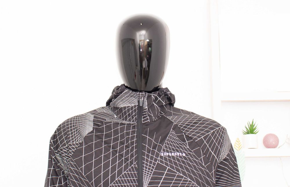 Superdry Run Lightweight Wind Shell мъжко яке тип ветровка черно светлоотразително S-М