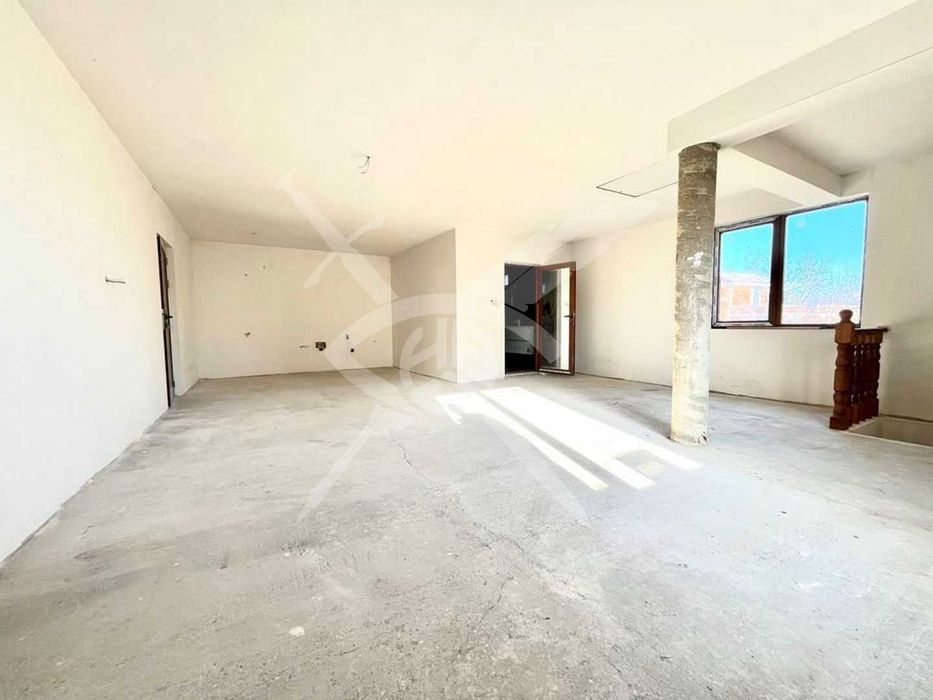 Продава се Къща в Нови Искър - 150 кв.м за 2000 €/кв.м - Снимка #1