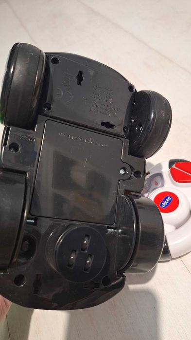 Chicco,masinuta cu telecomanda