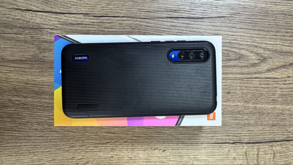 Xiaomi Mi 9 Lite 6/128GB (NFC, AMOLED)