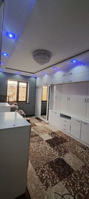 третида 3 хона сотилади