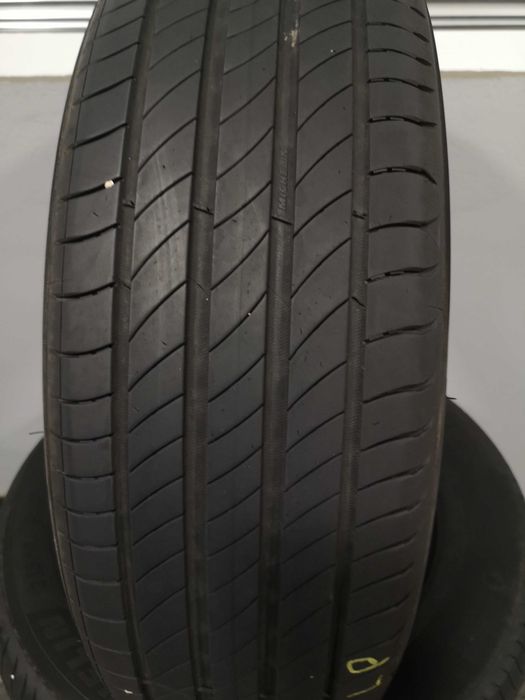 4бр 215/65/17 MICHELIN 6,5мм грайфер дот:21г +++