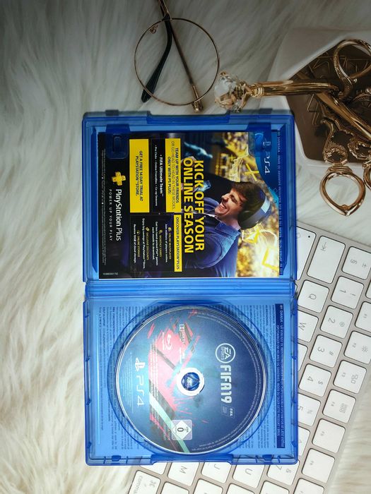 Joc Fifa 19 PS4 Cadoul Ideal