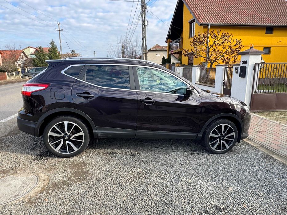 Nissan Qashqai 1.6 DCi Panoramic camere 360 TEKNA culoare deosebita