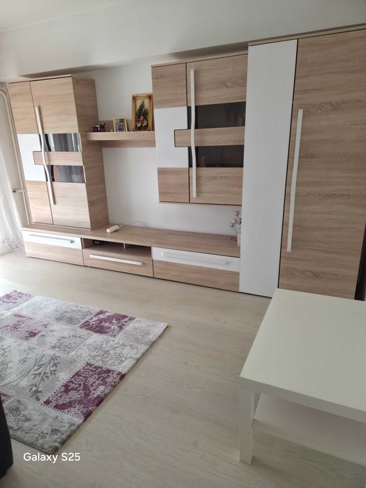 Inchiriez apartament 2 camere, in Burdujeni, zona Moldova