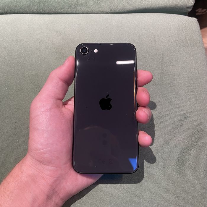 iPhone SE 128 gb green