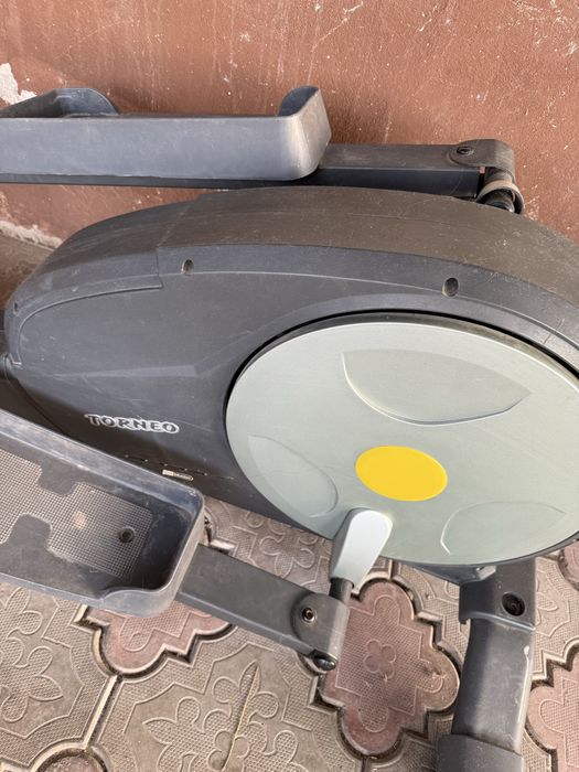 Torneo Эллиптический тренажер