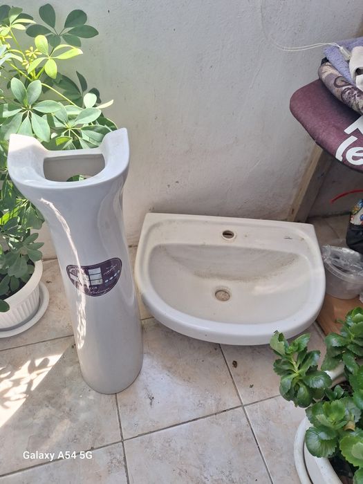 Раковина тюльпан без смесителей