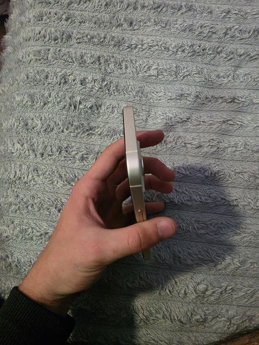Айфон 13 белый , 128гб