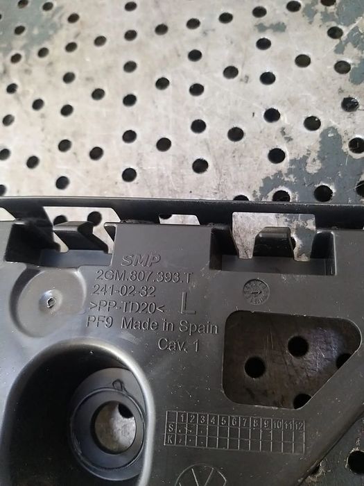 Suport stanga bara spate vw t cross c11 d31 2gm807393t
