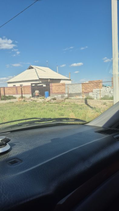 Гиганттан үй сатылады