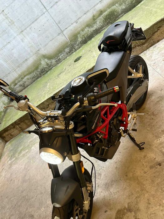 motocicleta 125cc a1