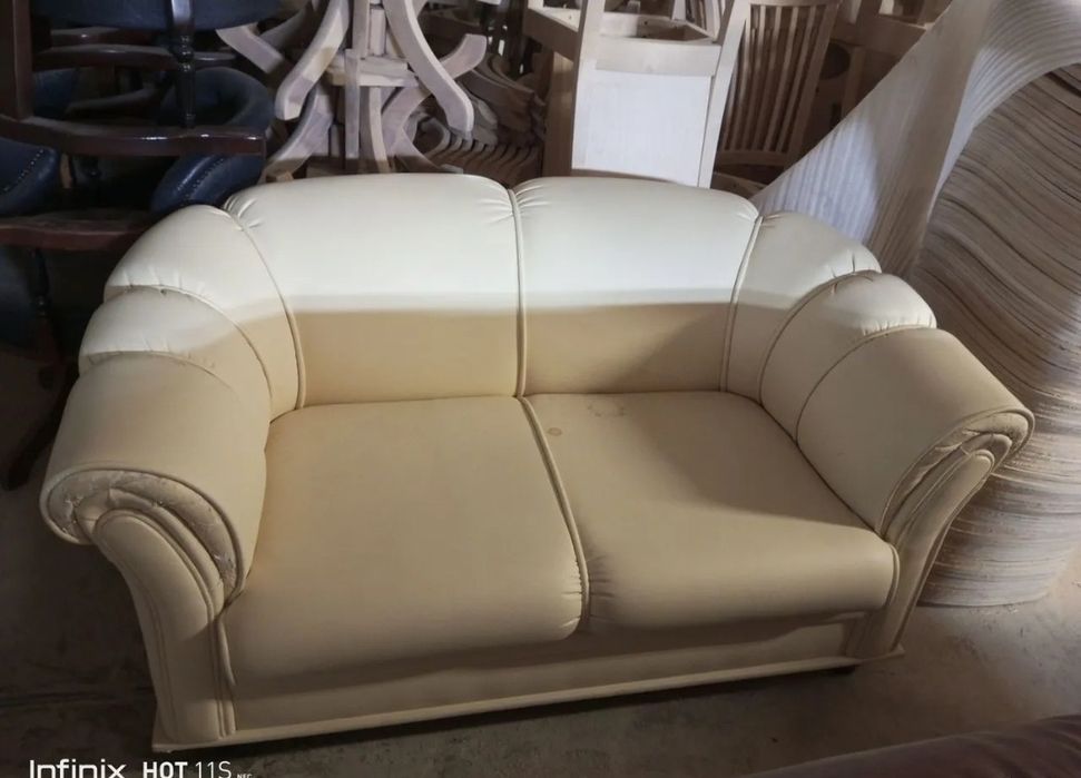 Реставрация мягкой мебели Перетяжка мебели