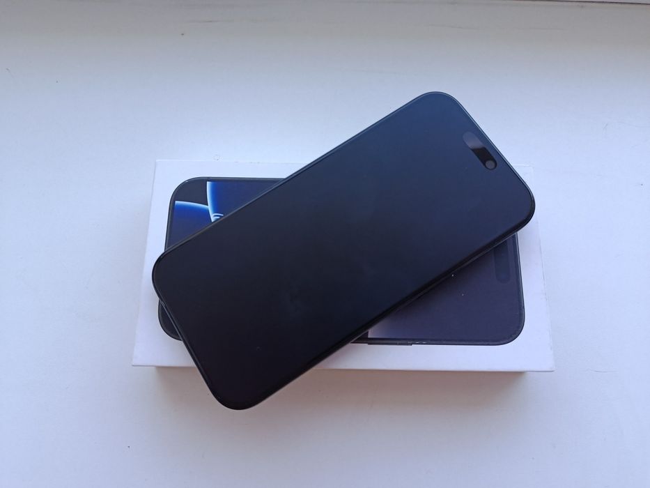 Iphone 16 Pro продам.