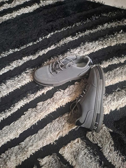 Нови мъжки обувки марка "Sinsou" номер 42.