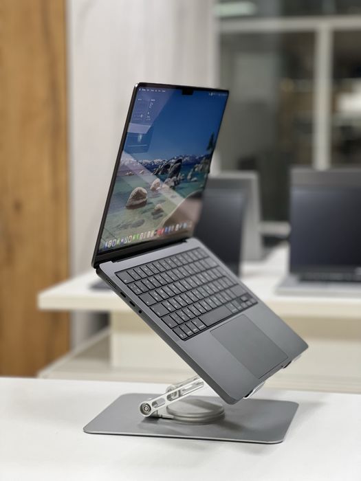 Apple MacBook Pro | M5 | 5 циклов зарядки