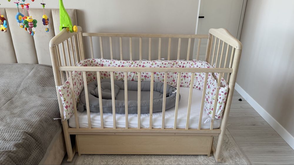 Продам детскую кроватку