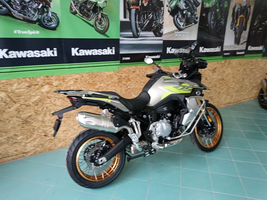 Voge 900 ds 2025 TVA deductibil