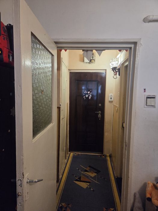 Vând garsoniera Str.Dambovitei 32mp