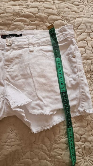 Подаряват се къси панталонки