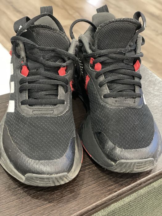 Адидас маратонки