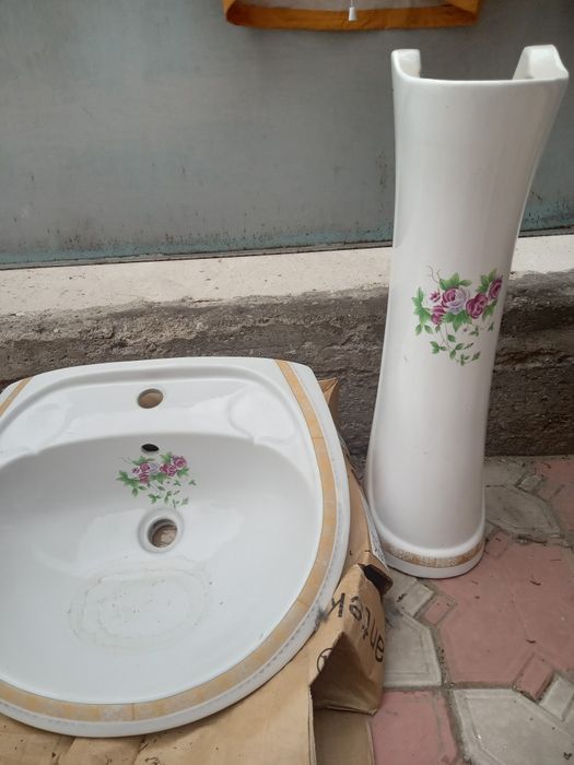 Продам раковину тюльпан