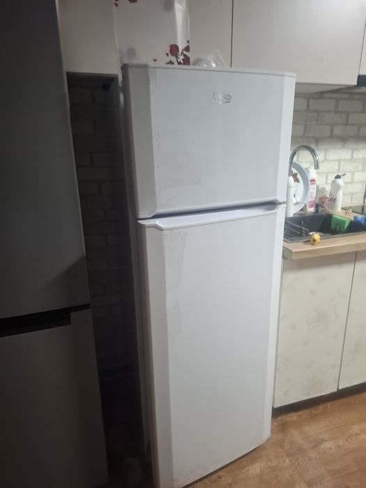 Продам холодильник