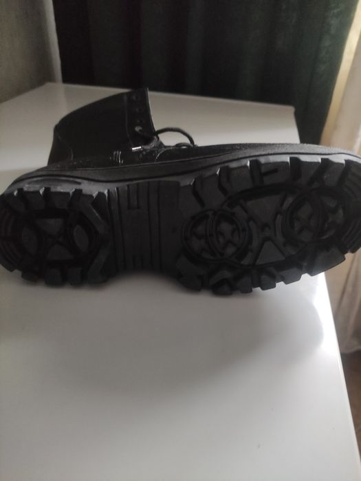 Берцы кожаные высокие