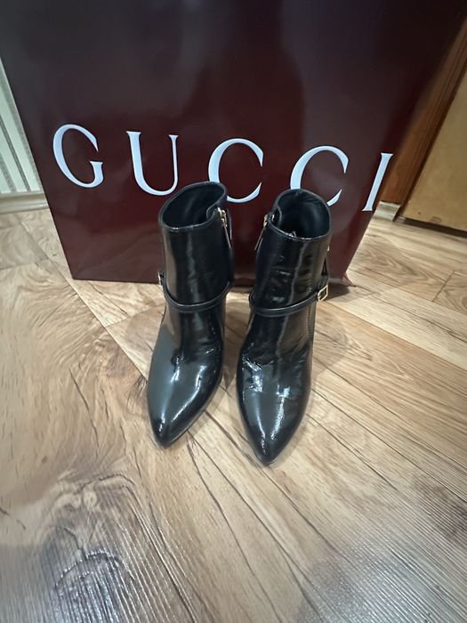 Етіктер сатылымда