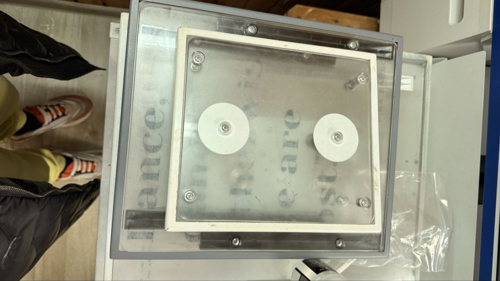 Принтер за директен печат върху текстил EPSON F2000 DTG printer